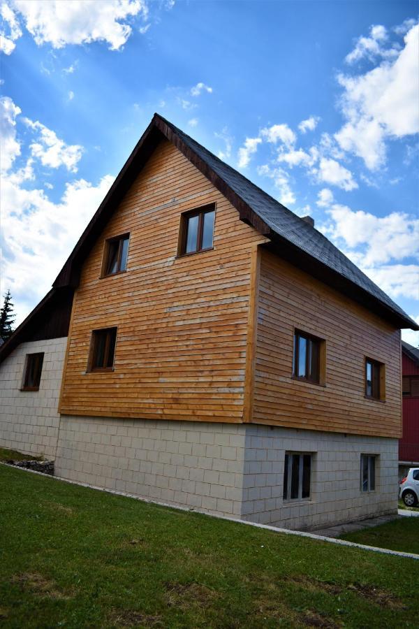 Srna Chalet - Rooms Žabljak Exteriör bild